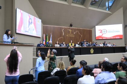 Com grandes trabalhos realizados durante a pandemia da Covid 19 Fiocruz recebe homenagem da Dra. Mayara por 30 anos de existencia Foto Hudson Fonseca kjVVeH