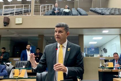 Comandante Dan celebra a votacao da data base dos servidores estaduais Ymp0bo
