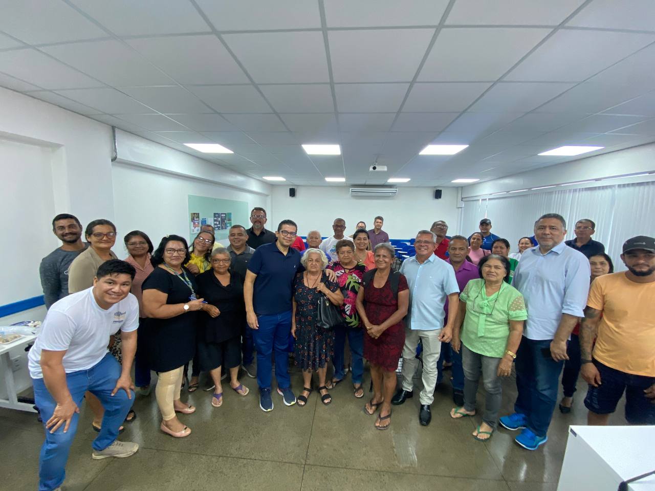 Deputado Joao Luiz se reune com trabalhadores rurais beneficiados com emenda parlamentar Foto Marcelo Rabello MEDK33