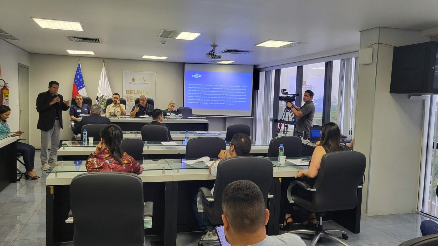 Reuniao de Grupo de Trabalho presidido por Sinesio Campos discute manejo sustentavel do jacare GvI5t4