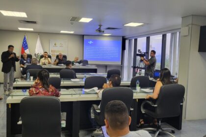 Reuniao de Grupo de Trabalho presidido por Sinesio Campos discute manejo sustentavel do jacare GvI5t4