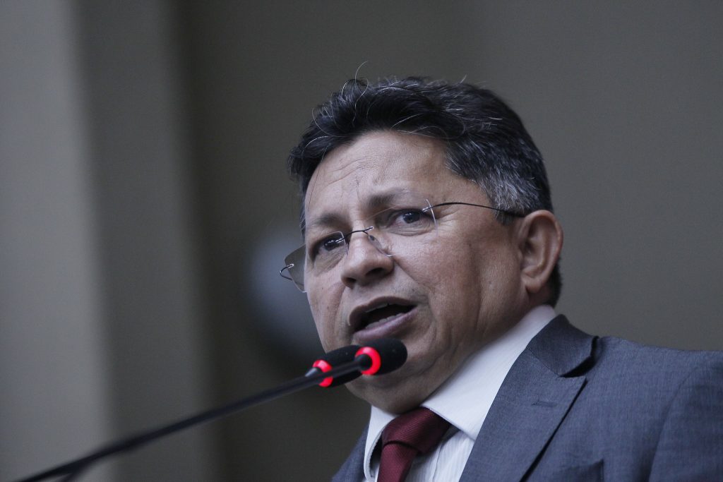 Sinesio Campos cobra solucoes para mobilidade urbana em Manaus 1024x683 ptzSC1