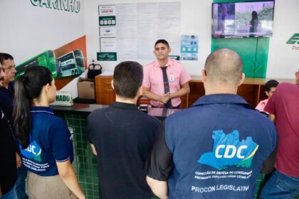 Comissao de Defesa do Consumidor da Aleam realiza fiscalizacao com Sejusc Procon AM e Arsepam no porto e rodoviaria 1024x683 WdulMQ