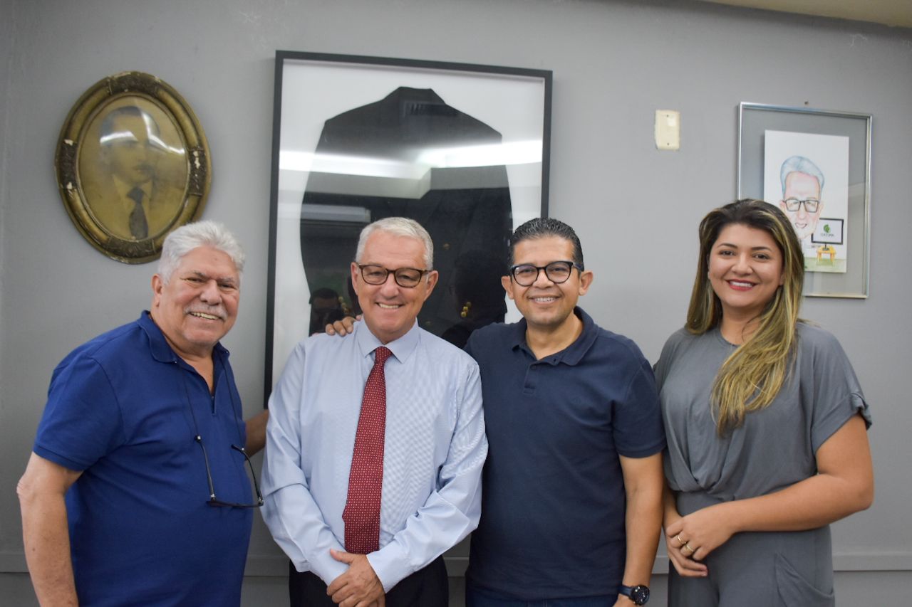 Deputado Joao Luiz participa de reuniao com representantes da educacao e setor primario do Distrito de Santo Antonio de Matupi Foto Mauro Smith