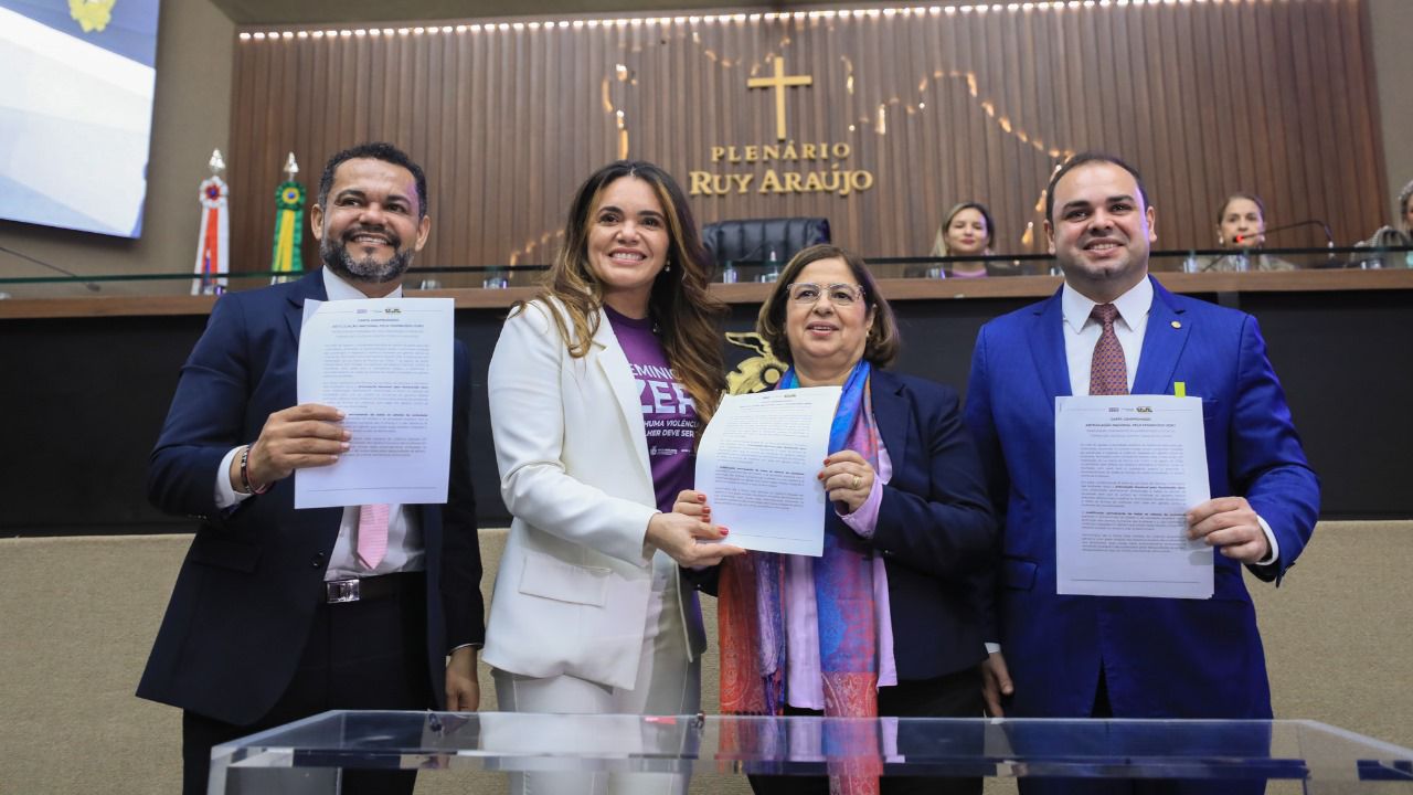 Presidente Roberto Cidade e ministra das Mulheres Aparecida Goncalves reforcam iniciativas de combate ao feminicidio no Amazonas PdIkcm