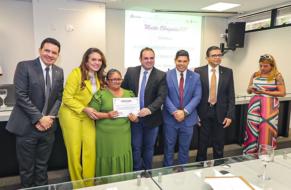 Presidente da Aleam Roberto Cidade destaca importancia da Procuradoria da Mulher durante formatura da 3a turma de E28098Procuradoras Legais GdvdE3