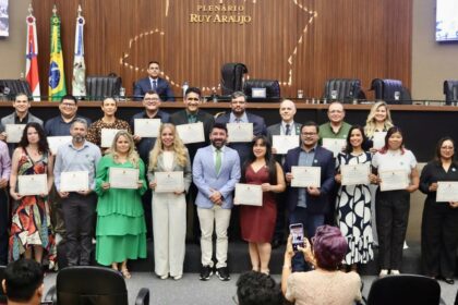 Sessao Especial celebra os 45 anos de regulamentacao da profissao de Biologo e reforca importancia de PL do deputado Carlinhos Bessa hy7flc