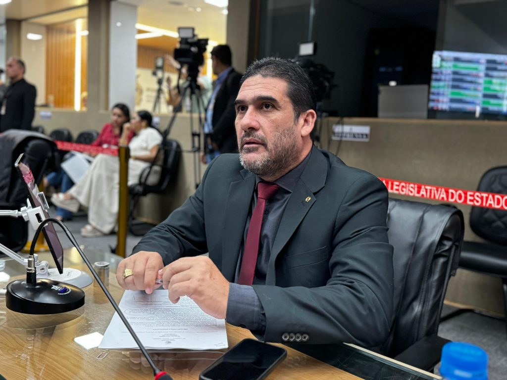 Aleam aprova Projeto de Lei de Cristiano DAngelo que assegura apoio as familias de parentalidade atipica no Amazonas Foto Ely Caldeira 1024x768 CXwsau