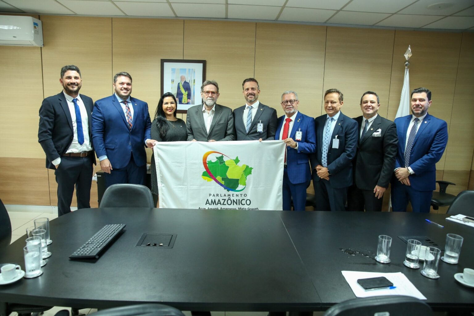 Em busca de apoio aos municipios afetados pela seca deputado Adjuto Afonso representa Aleam em reuniao em Brasilia Foto Jessen Peixoto n53v2S