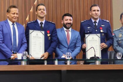 Assembleia do Amazonas entrega Medalha Ruy Araujo a oficiais da Forca Aerea Brasileira Foto Danilo Mello Aleam 1024x575 4tUQBB