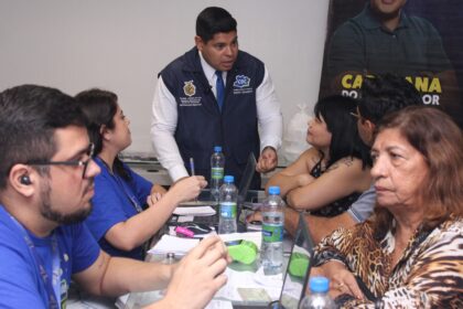 Comissao de Defesa do Consumidor da Assembleia Legislativa orienta consumidores na Black Friday Foto Leandro Cardoso cvquww