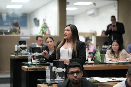 De autoria da deputada Joana Darc projetos aprovados na Aleam garantem mais direito para pessoas com deficiencia e bem estar animal 1024x682 H3LfrD