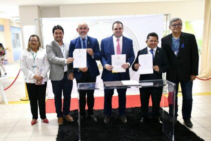 Deputado Cabo Maciel destaca importancia da Escola do Legislativo e parabeniza gestao do presidente Roberto Cidade Foto Paulo Ferraz 1024x683 eWKYso