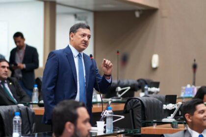 Deputado Felipe Souza e autor de Projeto de Lei para realizacao do teste cariotipo em maternidades do Amazonas GE2uuj