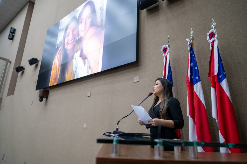 Joana Darc defende a implantacao de Centros de Referencia e Atendimento Especializado para auxilio de PCDs e neurodivergentes no AM 1024x681 ajzGSb