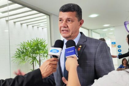 Projetos de Lei do Comandante Dan beneficiam segmentos profissionais 0YZlg6