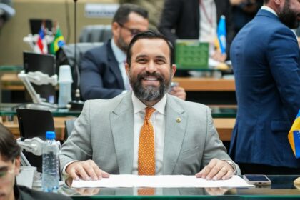 Aleam aprova projeto do Dr. George Lins que busca levar a Zona Franca de Manaus para as escolas Foto Leandro Castro 1024x682 RDACrg