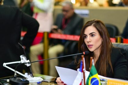 Aprovado PL de Debora Menezes que cria cadastro de pedofilos no Amazonas Foto Daniel Nogueira BiwxRd
