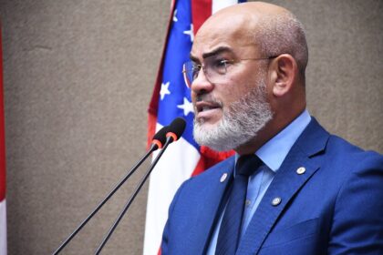 Cabo Maciel destaca compromisso com a seguranca escolar e comemora aprovacao de Projeto de Lei na Aleam Foto Paulo Ferraz dW15En