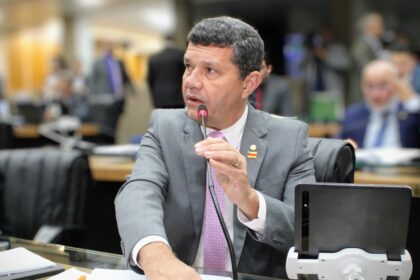 Comandante Dan aprova Projeto de Lei com diretrizes a seguranca publica EPZnSP