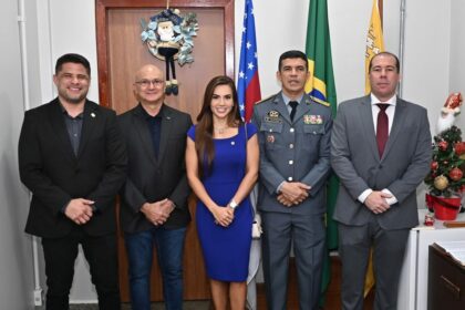 Debora Menezes recebe medalha Candido Mariano da Policia Militar do Amazonas Foto Daniel Nogueira 1024x683 BRfdo4