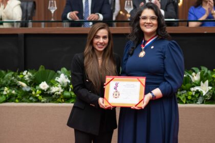 Juiza Scarlet Viana e agraciada com Medalha do Merito Legislativo indicada por Debora Menezes Foto Daniel Nogueira 8HZdYR