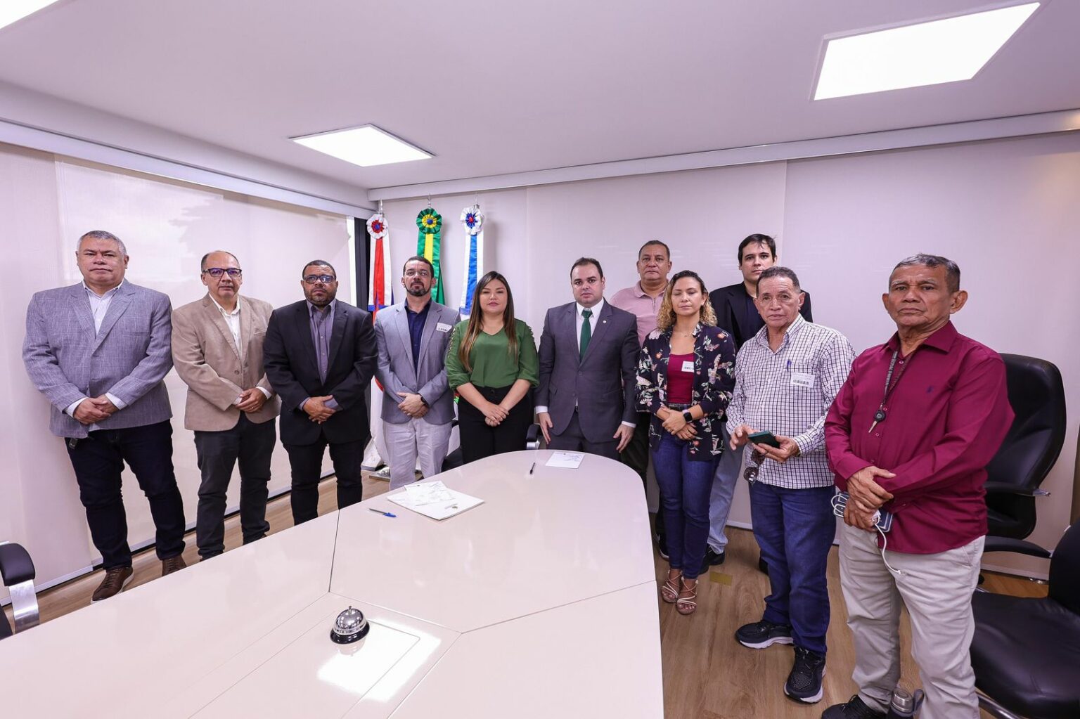 Representantes da Policia Militar apresentam demandas da categoria ao presidente da Aleam deputado Roberto Cidade Foto Herick Pereira axtEES
