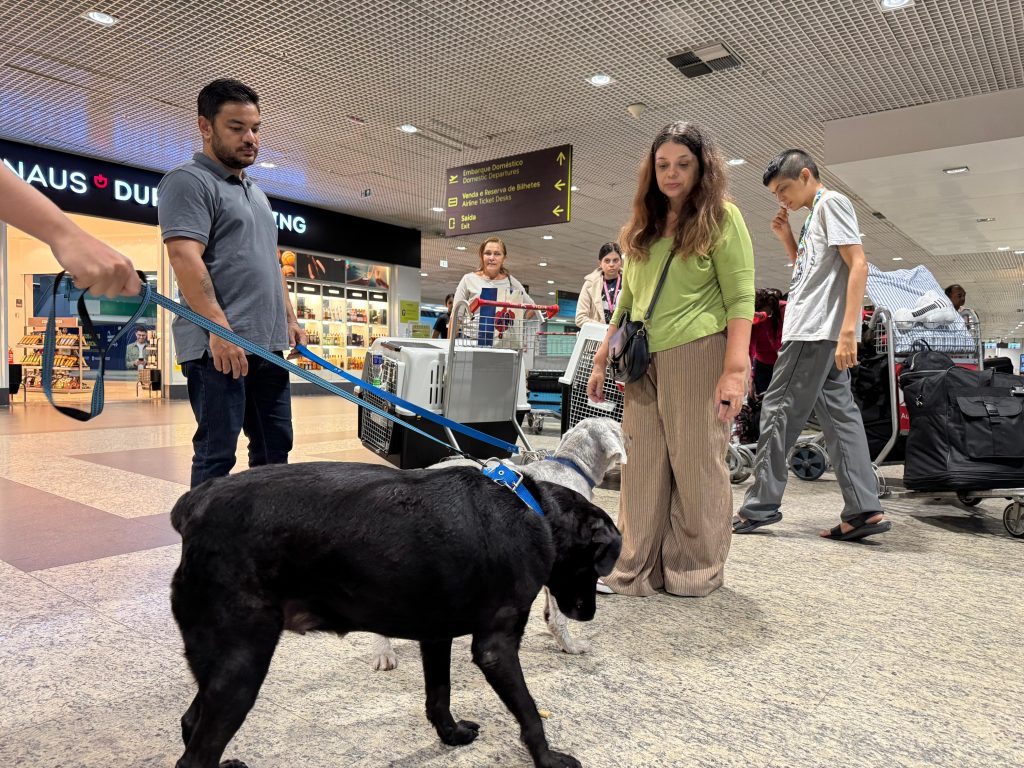 Apos denuncia da deputada Joana Darc familia atipica consegue embarcar em aviao com animais de suporte emocional 1024x768 jhcOKk