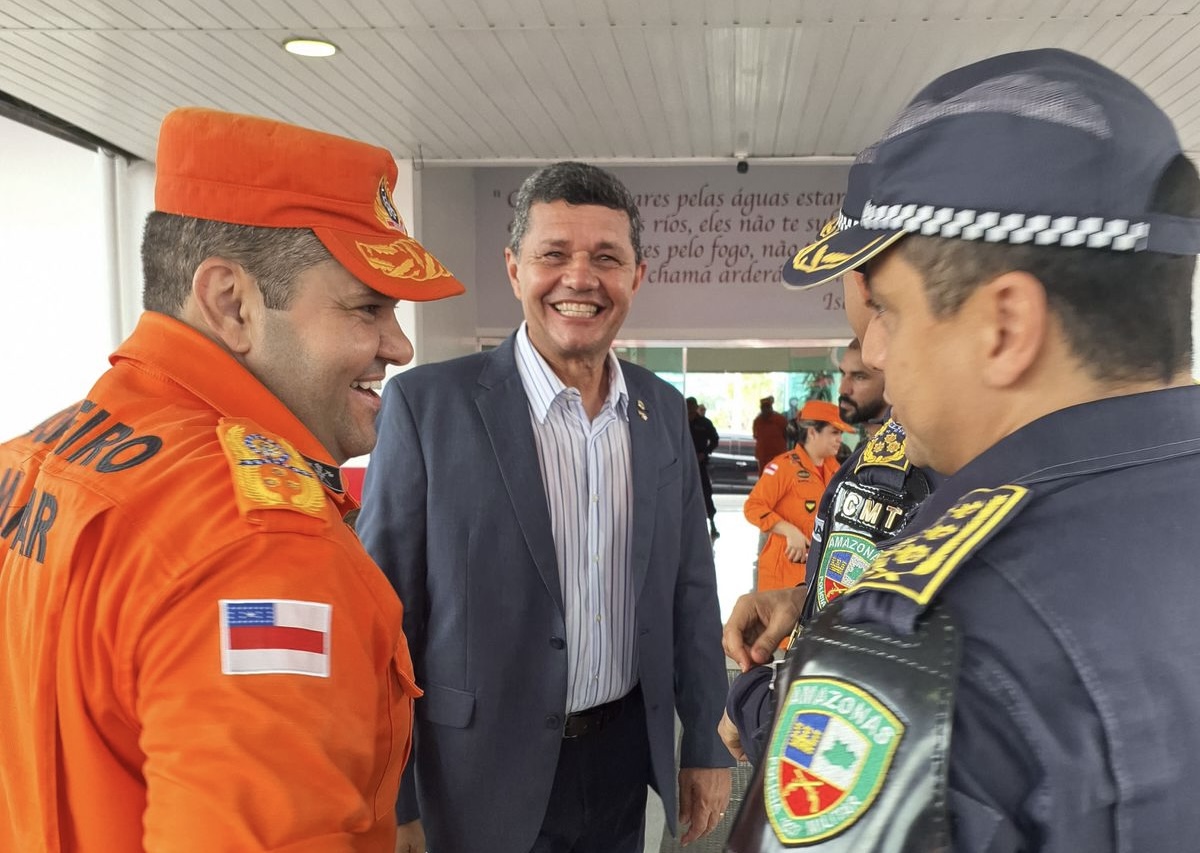 Comandante Dan propoe seguro de vida obrigatorio aos policiais e bombeiros rCV2Et