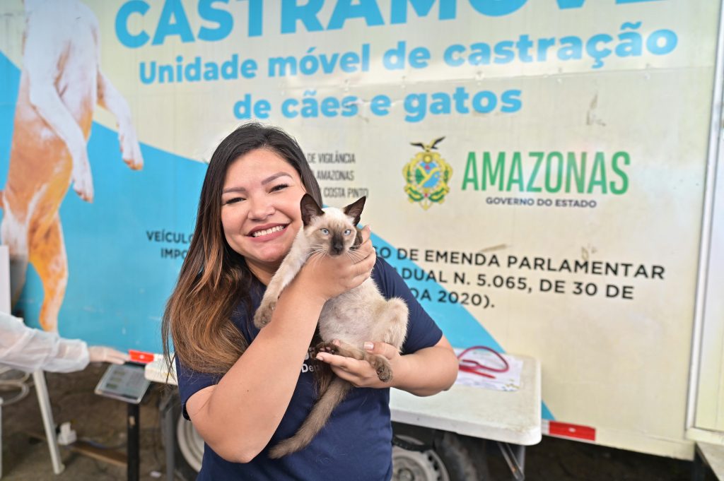 Deputada Joana Darc comemora marca de 40 mil castracoes de animais no Amazonas atraves do projeto Castramovel 1024x681 sonkwR
