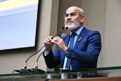 Deputado Cabo Maciel apresenta balanco de atividades de 2024 com foco em saude seguranca e educacao Foto Paulo Ferraz 1024x683 aYd4xk
