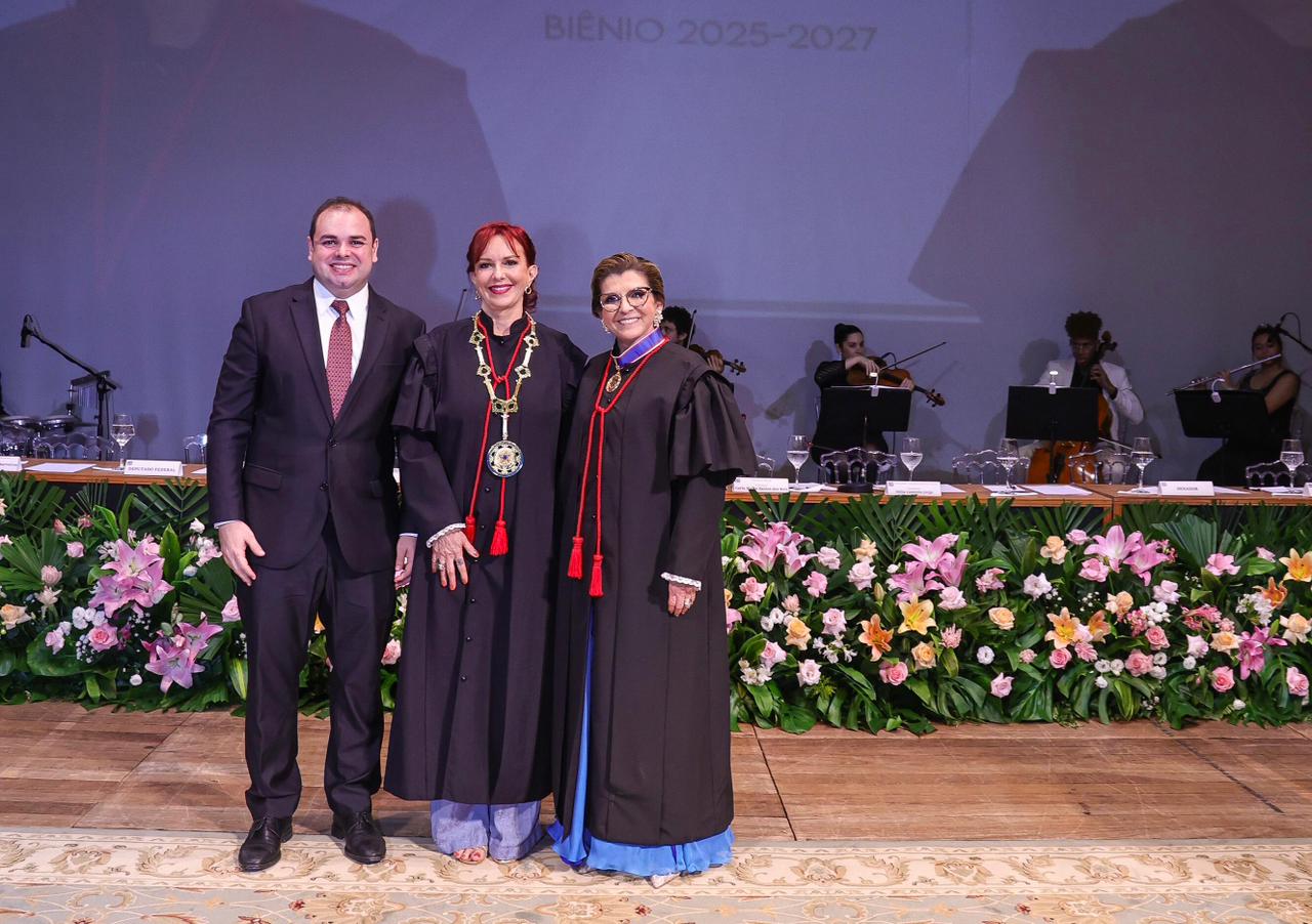 Durante posse da nova presidencia do TRE AM Roberto Cidade destaca papel inedito das magistradas no comando da Corte Eleitoral Foto Herick Pereira 5rslBI