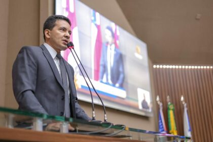 Presidente da CCJR da Aleam Delegado Pericles comemora desempenho da Comissao em 2024 Foto Marcio James 1024x683 mTjXpq
