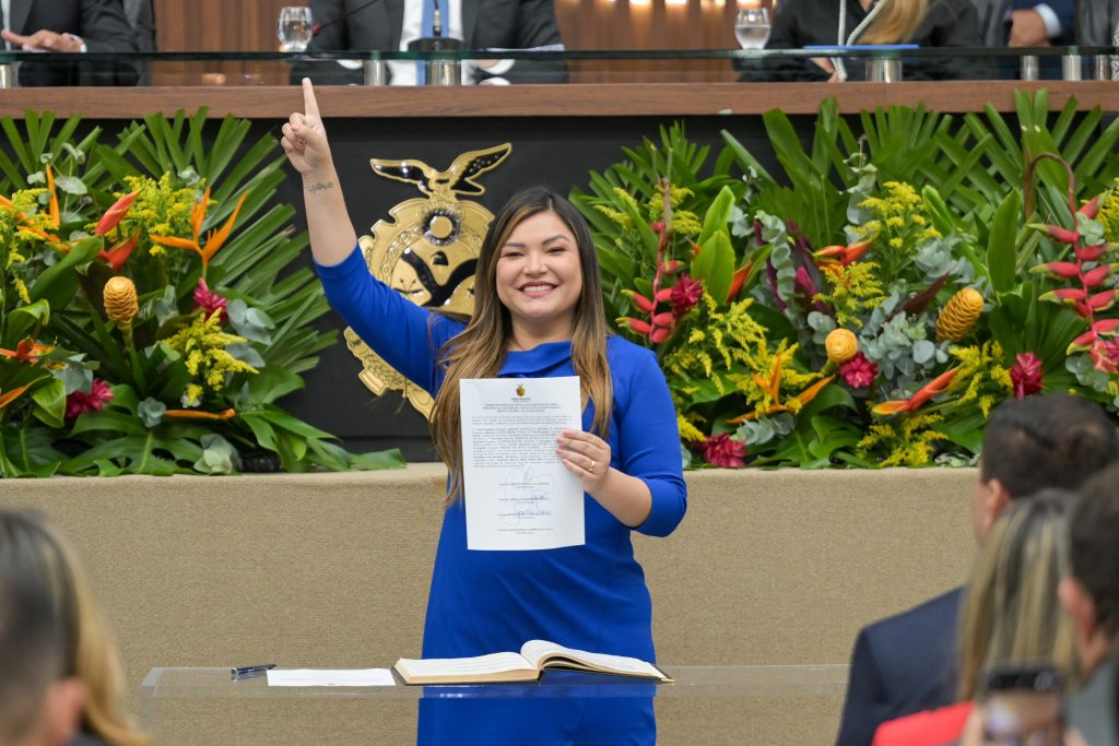 Deputada Joana Darc toma posse como 3a vice presidente da Aleam no bienio 2025.2026 1024x683 uCSeBw