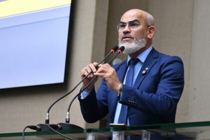 Deputado Cabo Maciel apresenta Projeto de Lei para ampliar o atendimento a criancas e adolescentes em situacao de vulnerabilidade social Foto Paulo Ferraz 1024x683 xcRwXe