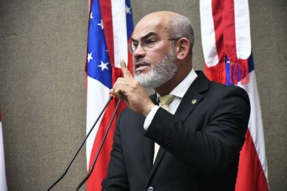 Deputado Cabo Maciel solicita implantacao de brigada de incendio em Boca do Acre 1024x683 QRpB3F