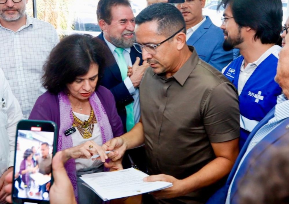 Deputado Daniel Almeida solicita a ministra da Saude que Governo Federal faca intervencao na gestao dos hospitais do Estado Foto Gilson Mello 1IdPP3