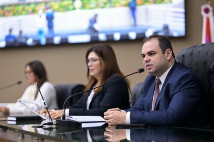 Lei de Roberto Cidade incentiva iniciacao a pesquisa cientifica entre os alunos da rede publica de ensino do Amazonas Foto Herick Pereira IkHKxd