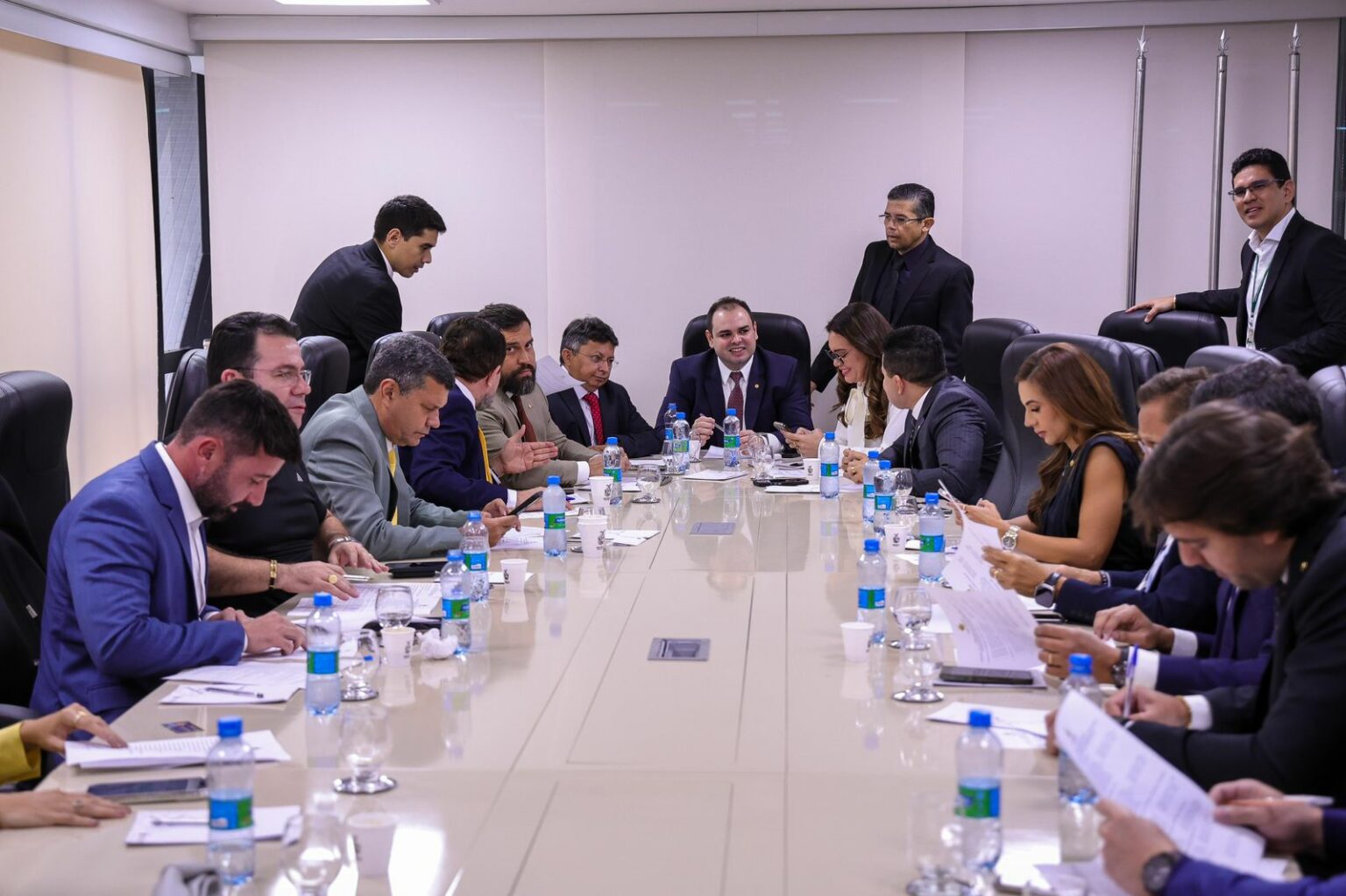 Presidente Roberto Cidade lidera reuniao que definiu os membros das comissoes tecnicas da Aleam Foto Herick Pereira jxeEbH
