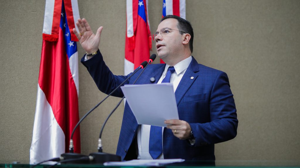 Wilker Barreto critica possivel aumento na tarifa do onibus em Manaus 1024x575 1lcljT