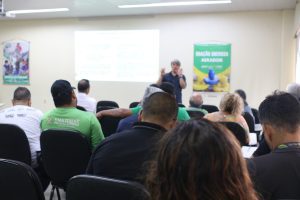 ADS ADS realiza encontro com piscicultores para alinhar planejamento do Feirao do Pescado 2025 Edicao da Semana Santa Foto de Divulgacao 01 1 300x200 1