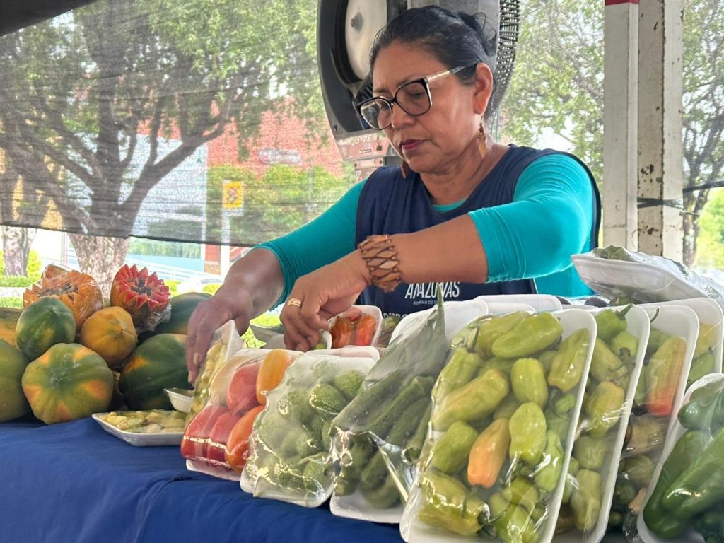 Feiras de Produtos Regionais da ADS, em vários pontos de Manaus, trazem ao consumidor produtos frescos e preços em conta