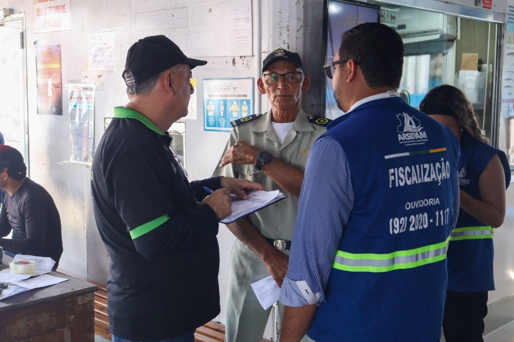 Governo do Amazonas anuncia novas diretrizes para o transporte hidroviário intermunicipal no Amazonas 3 ARSEPAM 2 17 03 2025 1024x682 1