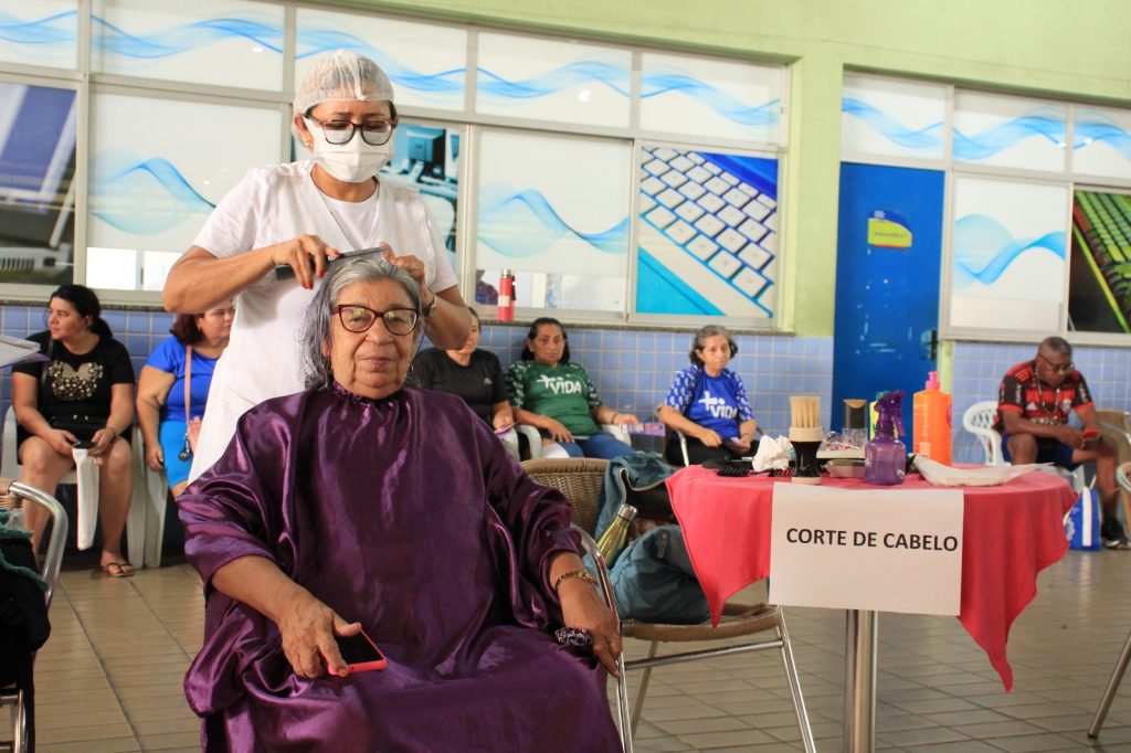 Seas oferece sessão de embelezamento e serviços de saúde às mulheres que frequentam os Centros de Convivência do Idoso 2 CECILIA SOUZA 72 ANOS 1024x682 1