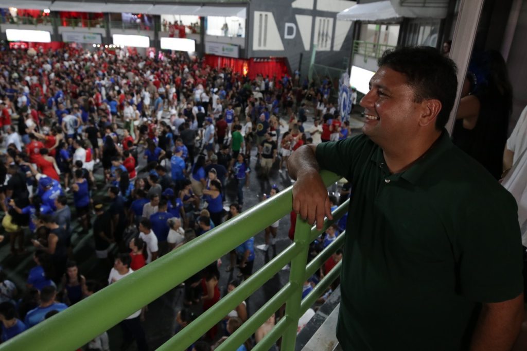 Temporada 2025 dos Ensaios dos Bumbás estreia com mais de 10 mil pessoas no Sambódromo 13 Cultura Secretario Caio Andre Oliveira FOTO Arthur Castro 1024x682 1