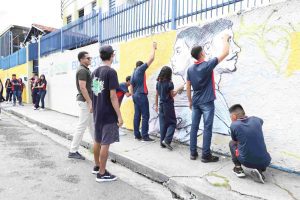 Educacao Arte Grafite EE Farias Brito Foto Eduardo Cavalcante 300x200 1