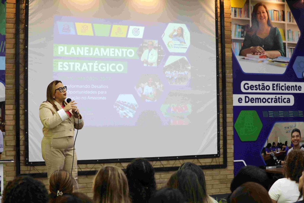 Secretaria de Educação lança Planejamento Estratégico para o triênio 2025-2027 7 Educacao Lancamento Planejamento Estrategico Secretaria Arlete Mendonca Foto Euzivaldo Queiroz 1024x683 1