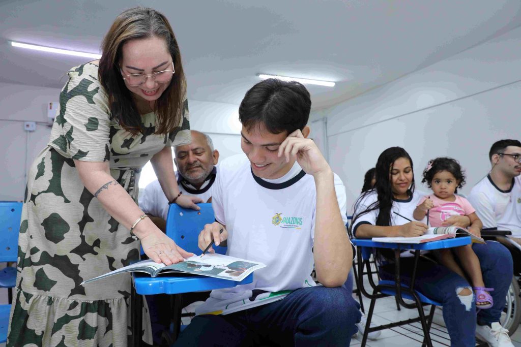 Secretaria de Educação seleciona professores educadores populares para o Programa Brasil Alfabetizado 5 Educacao Voluntarios PBA Foto Euzivaldo Queiroz 1024x683 1