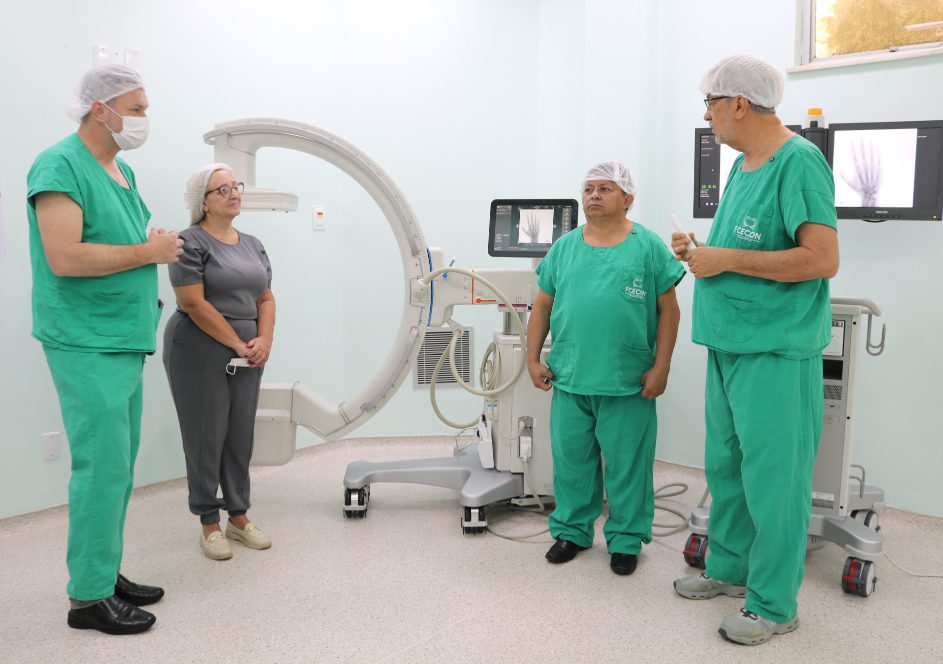 Centro Cirúrgico da FCecon conta com novo equipamento que gera imagens em alta definição e em tempo real 2 FCecon arco cirurgico FOTO Lais Pompeu 1