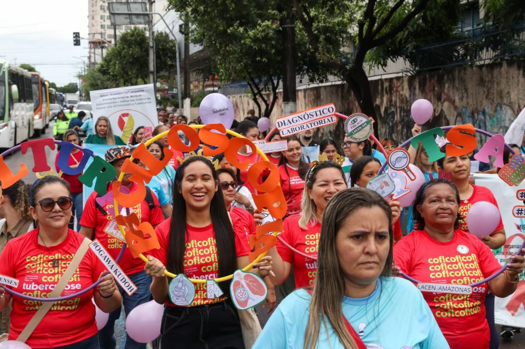 Caminhada pelo combate à tuberculose alerta para a importância de prevenção, cura e eliminação da doença 2 FVS RCP Caminhada tuberculose FOTO Mauro Neto Secom 2 1024x682 1